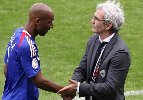 Anelka a fost exclus din lotul Franţei, pentru că l-a numit pe Domenech "fiu de c***ă"