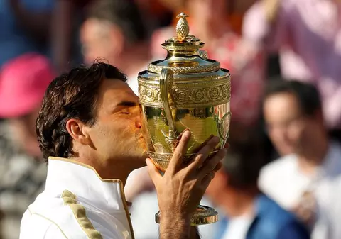 Pariurile pot ajuta o organizaţie umanitară dacă Federer câştigă la Wimbledon