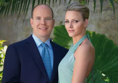 Prinţul Albert II de Monaco s-a logodit cu o fostă înotătoare