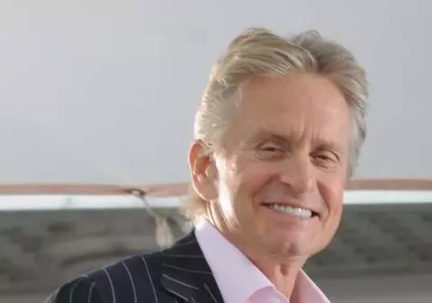 Michael Douglas a fost dat în judecată de fosta soţie