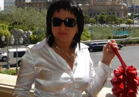 Carmen Şerban a luat licenţa şi a devenit jurnalistă