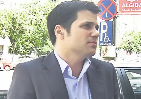 Cove a divorţat de Maria