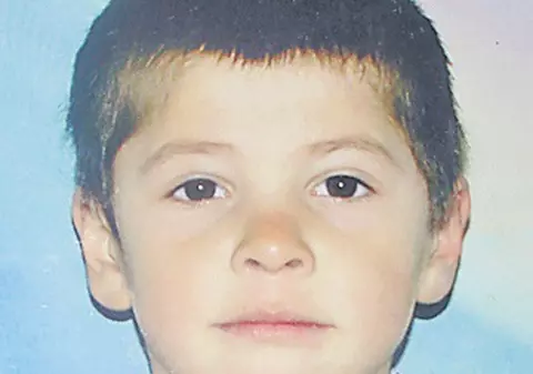 Din cauza neglijenţei medicilor, au trebuit să-i taie mâna unui băiat de nouă ani