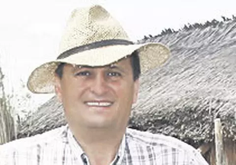 «Serviţi, vă rog», în Deltă