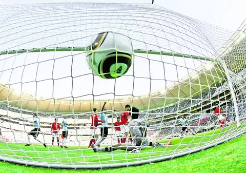 Mingea oficială a CM a împărţit lumea fotbalului în două tabere: Ceartă pe Jabulani