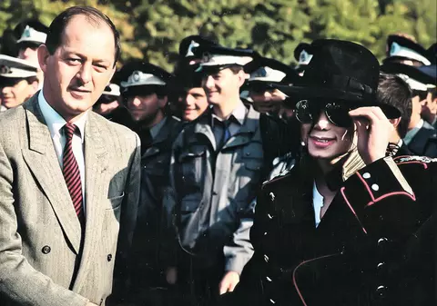 Mihai Tatulici îşi aminteşte întâlnirea cu Michael Jackson: «Am avut senzaţia că mâna lui e din cretă»