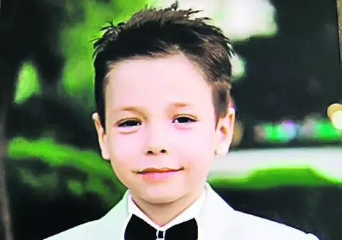 Părinţii băieţelului intrat în comă după o operaţie la “Grigore Alexandrescu” speră într-un miracol