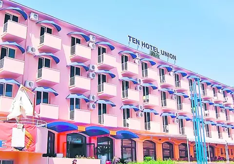 Ten Union te invită la cabaret