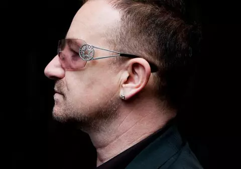 Bono se simte bine după operaţie, dar nu poate reveni pe scenă