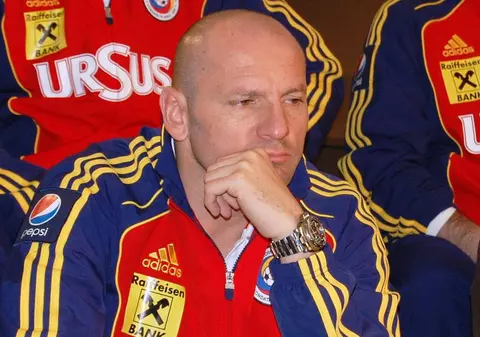 Stelea: ”Fotbalul a rămas ultima speranţă a românilor!”
