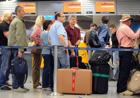 Nemţii vor să taxeze companiile aeriene cu 13-26 euro pentru fiecare pasager