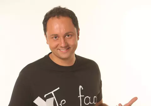 Măruţă: "De câte ori au cumpărat cei care critică presa un CD de-al Mădălinei?" 