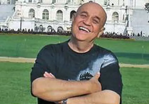Benone Sinulescu şi-a dus soţia la cascada Niagara