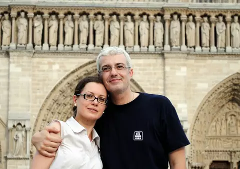 Cătălin Crişan face nunta în străinătate, departe de ochii presei