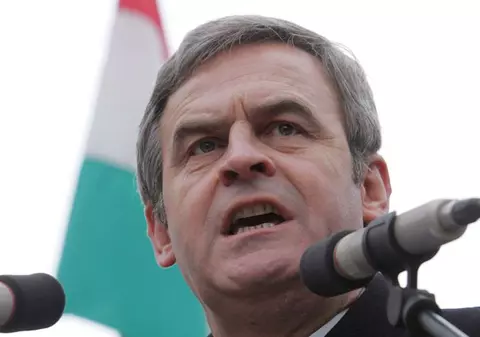 Laszlo Tokes: "Constituţia nu este Sfânta Scriptură, se mai schimbă!" 