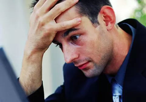 Studiu: Mai mult de jumătate din români au programe piratate pe calculator