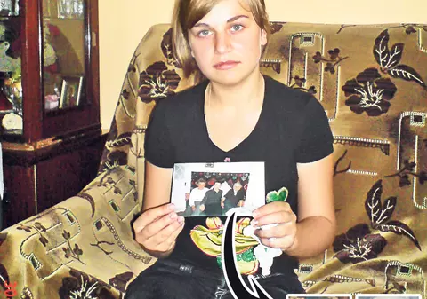 O tânără de 18 ani e în stare de şoc după ce a scăpat din apele care i-au ucis bunicii!