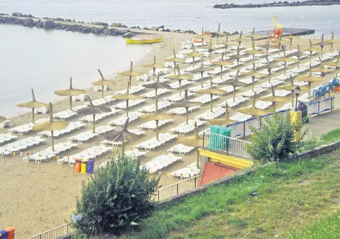 E pustiu pe litoral!