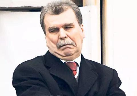 Dinu «Vamă» renovează Pro Rapid-ul