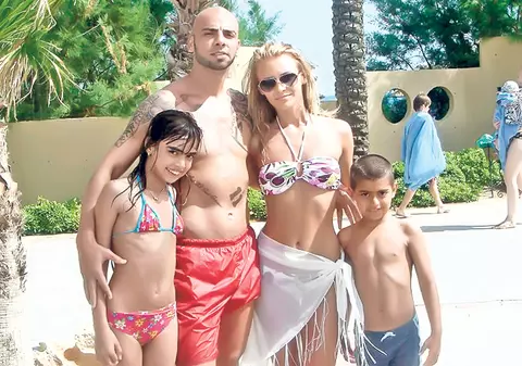 Fotbalistul Giani Kiriţă şi-a încărcat bateriile în concediul din Antalya - Vacanţă de vis cu iubita şi cu cei doi copii