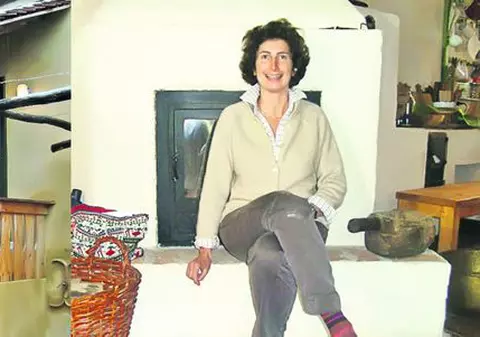 Străinii au pus ochii pe casele noastre ţărăneşti