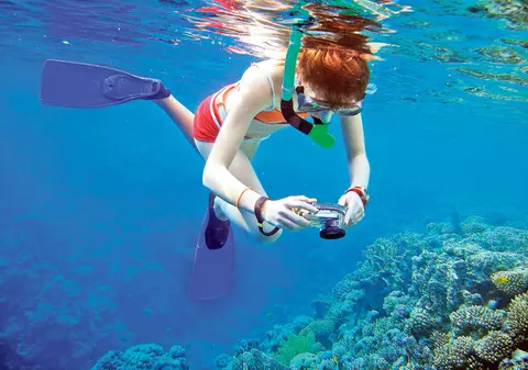 Cu ce te distrezi la mare? Îţi prezentăm câteva gadgeturi care îţi vor înveseli vacanţa