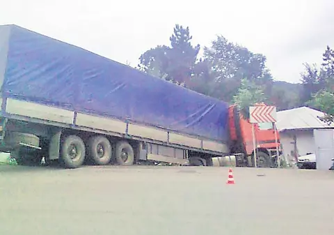 Uite cum se «parchează», mai nou, în România!