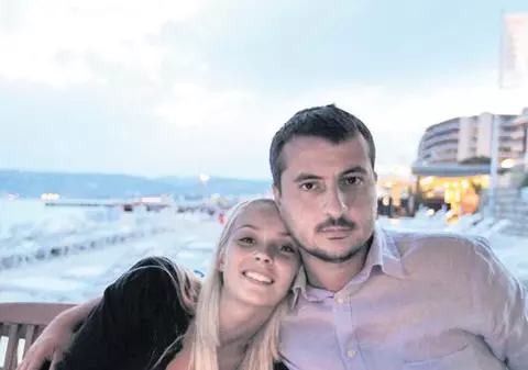 Regina s-a răsfăţat pe Coasta de Azur