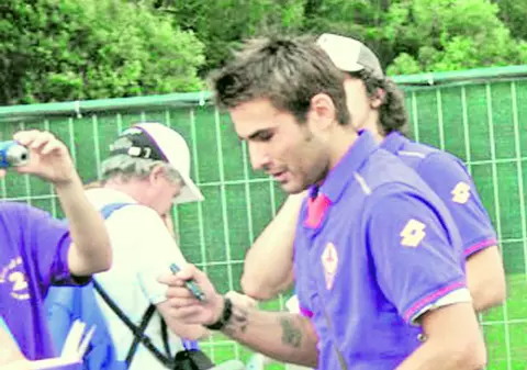 «Briliantul» este apărat de fani: «Aveţi grijă de Mutu!»