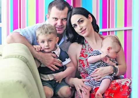 Mama curajoasă care a născut acasă: Masaţi-vă zona intimă cu ulei de măsline, ajută la dilatare