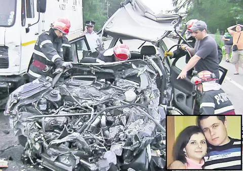 Atât a mai rămas dintr-o maşină