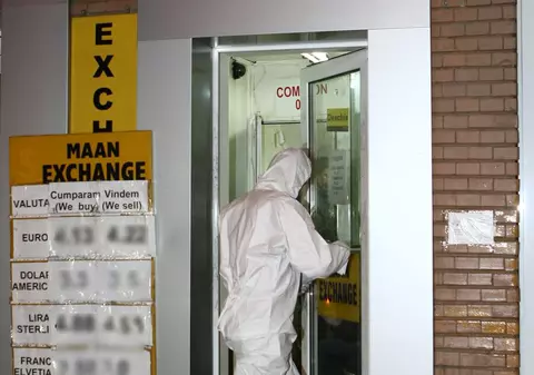 Jaf la o casă de schimb valutar din Arad