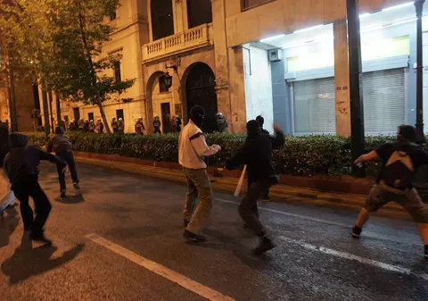 Turiştii din Grecia, ameninţati de grupări criminale