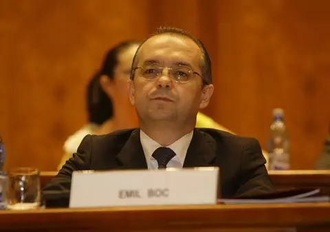 Emil Boc: ”În urma restructurărilor se vor dubla cheltuielile pentru şomaj”