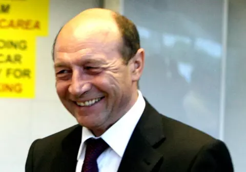 Traian Băsescu s-a distrat la Neptun