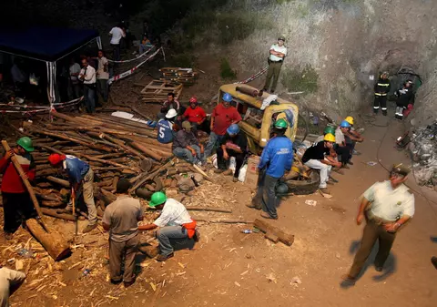 34 de mineri prinşi în subteran într-o mină din Chile 
