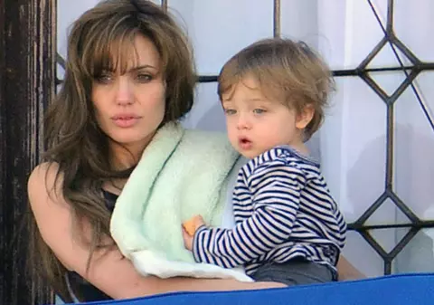 Fetiţa Angelinei Jolie vrea să poarte doar haine de băieţi