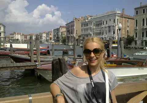 Simona Gherghe are o nouă iubire: Veneţia