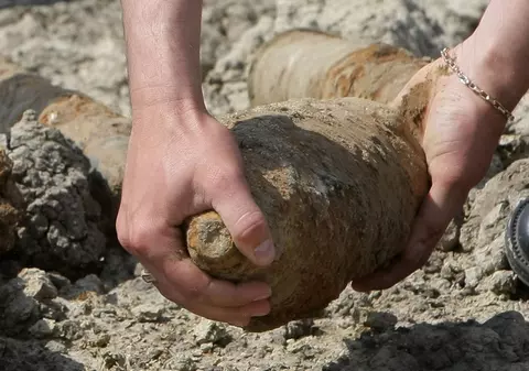 Au găsit un proiectil din al Doilea Război Mondial pe o plajă din Mamaia