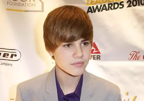 Justin Bieber: "Vreau ca iubita mea să fie o combinaţie între Cheryl Cole şi Katy Perry"