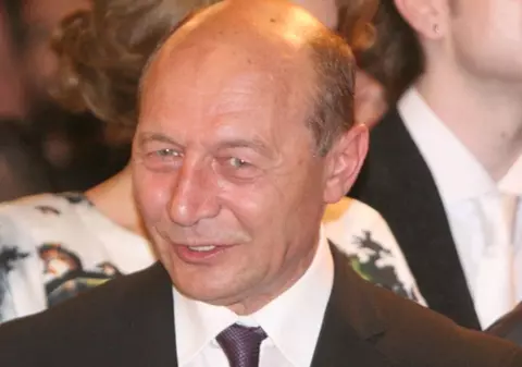 Băsescu către opoziţie: ”Aveţi grijă ce vă doriţi! S-ar putea să vă chem la guvernare!”