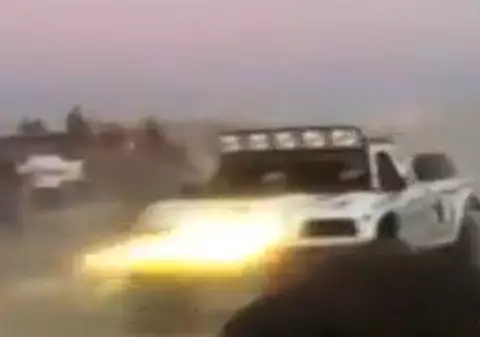 Video | 8 morţi şi 12 răniţi, după ce o maşină de curse off-road a intrat în spectatori