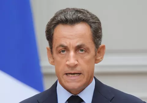 Nicolas Sarkozy, rudă cu regele ţiganilor din Austria? 