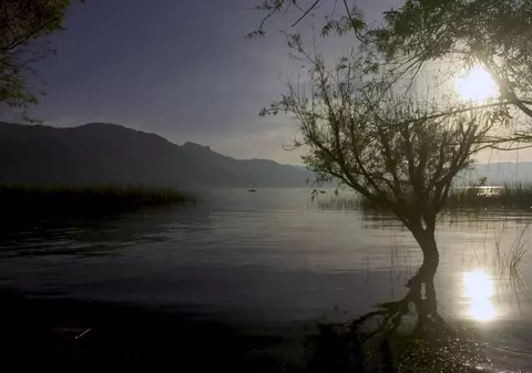 Foto | Iată cele mai frumoase lacuri din lume!