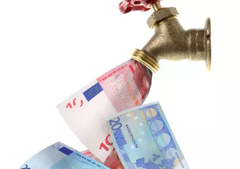 12.000 de români au în conturi peste 100.000 euro fiecare