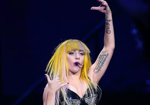 Lady GaGa a declanşat detectorul de metale din aeroport