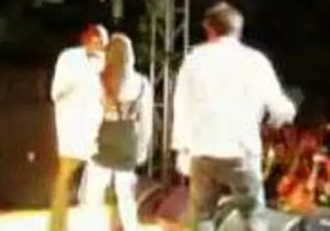 Video | Ameţită bine, Demi Moore dansează provocator cu Snoop Dogg