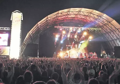 Reprezentanţii Zone Arena vor să facă un gard antizgomot