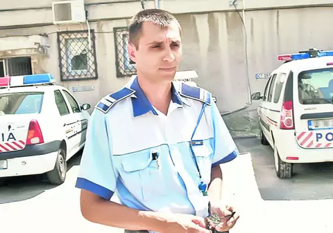 El e poliţistul care i-a luat permisul Biancăi