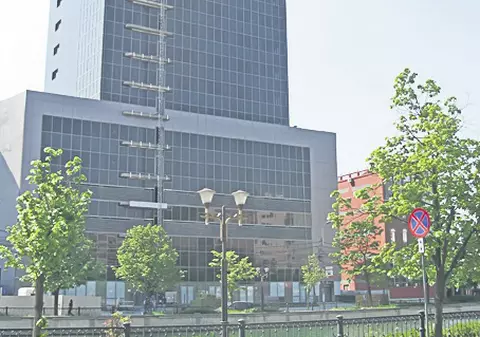 Aproape 5.000 de angajaţi, daţi afară